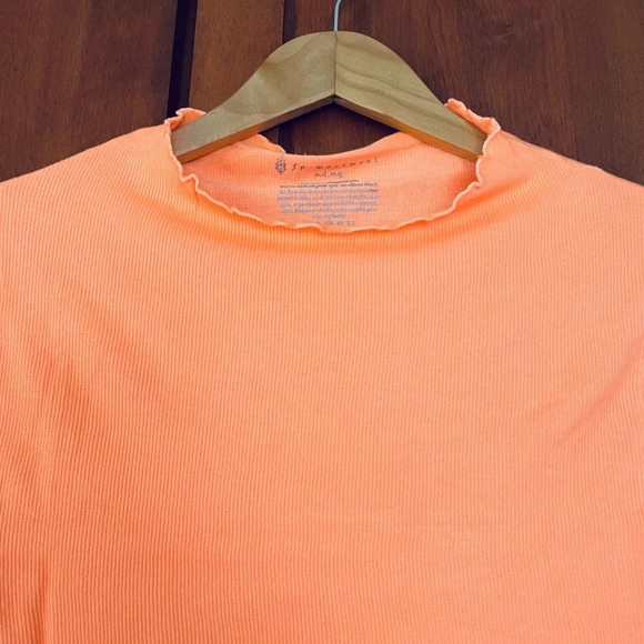 Free People Movement Madeline Crop Tee Shirt Orange Size Medium/Large FLAW - Picture 2 of 8